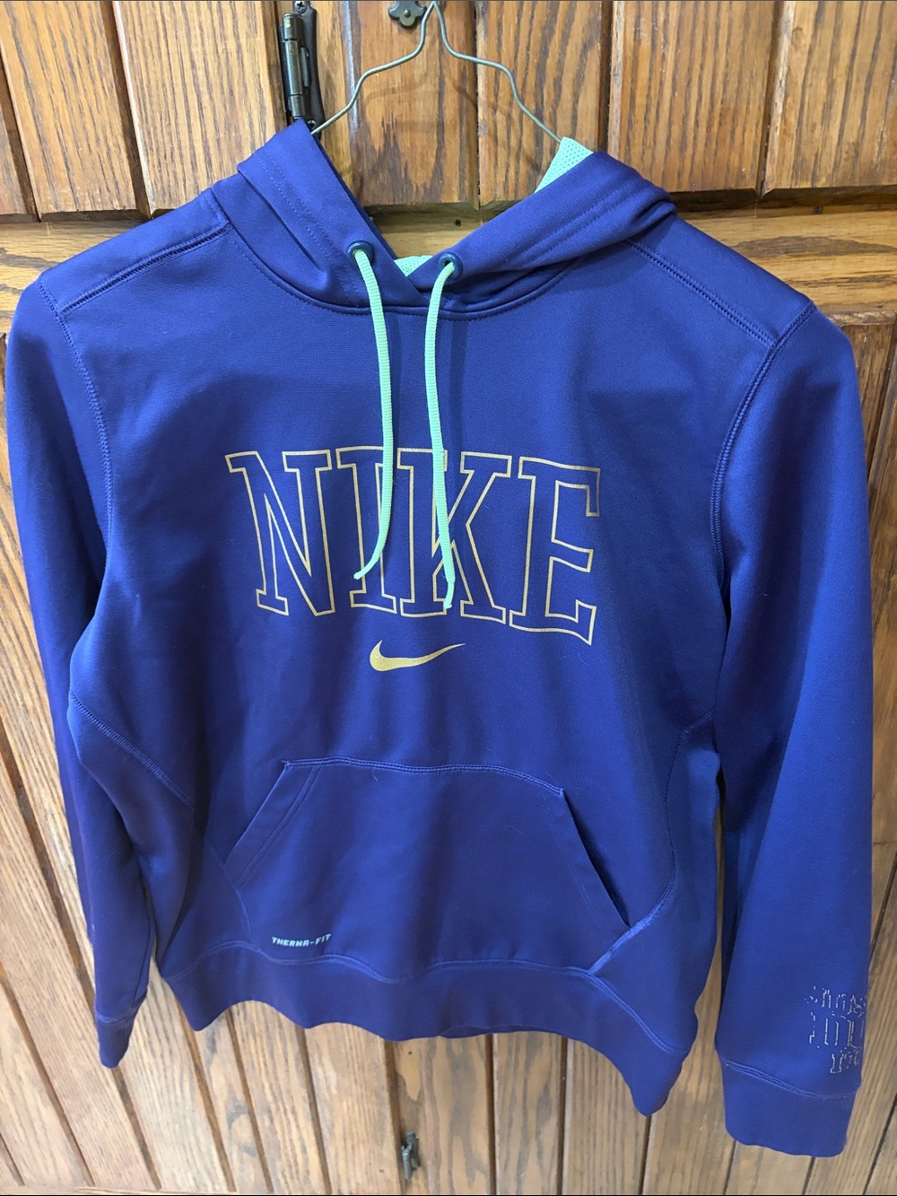 Nike Men’s Purple Crewneck Hoodie with Lime Accents. size L